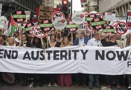 londra anti-austerity 5