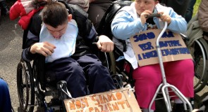 Video della manifestazione al CDD di Cusano Milanino per garantire utenti ed educatori