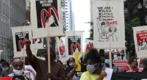 Usa, decine di migliaia di lavoratori/trici allo Strike for Black Lives
